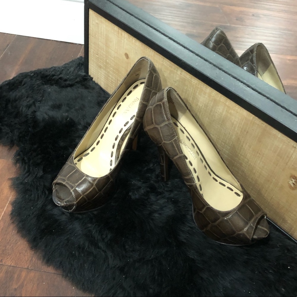 Enzo Angiolini Croc Skin Pumps 🌸SZ 4🌸